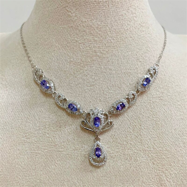 ZECAA Silver Pendant With Natural Tanzanite Stone